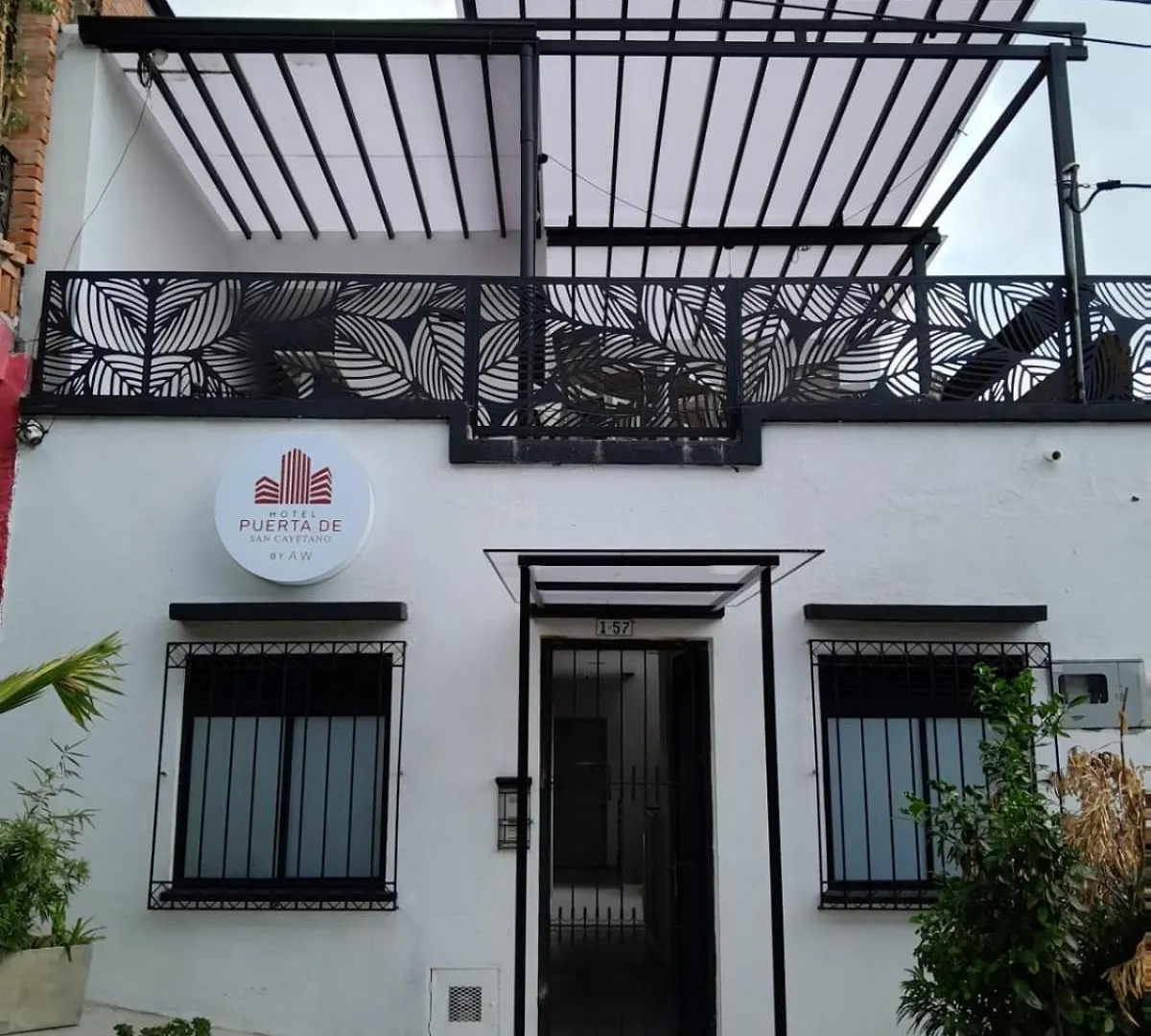 Aw Hotel Puerta De San Cayetano カリ